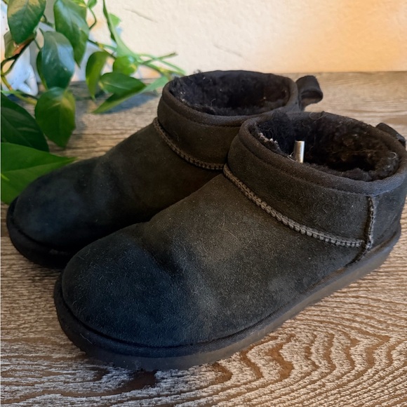 UGG Black Suede Cozy Shearling-Lined Slip-On Boots - Picture 2 of 5